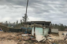 Bão Bualoi sắp quét qua, Philippines cảnh báo mưa lũ và sạt lở đất