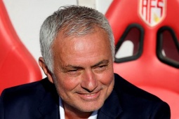 Chelsea sắp tái ngộ Mourinho, bị tố lợi dụng "Người đặc biệt" để kiếm lời