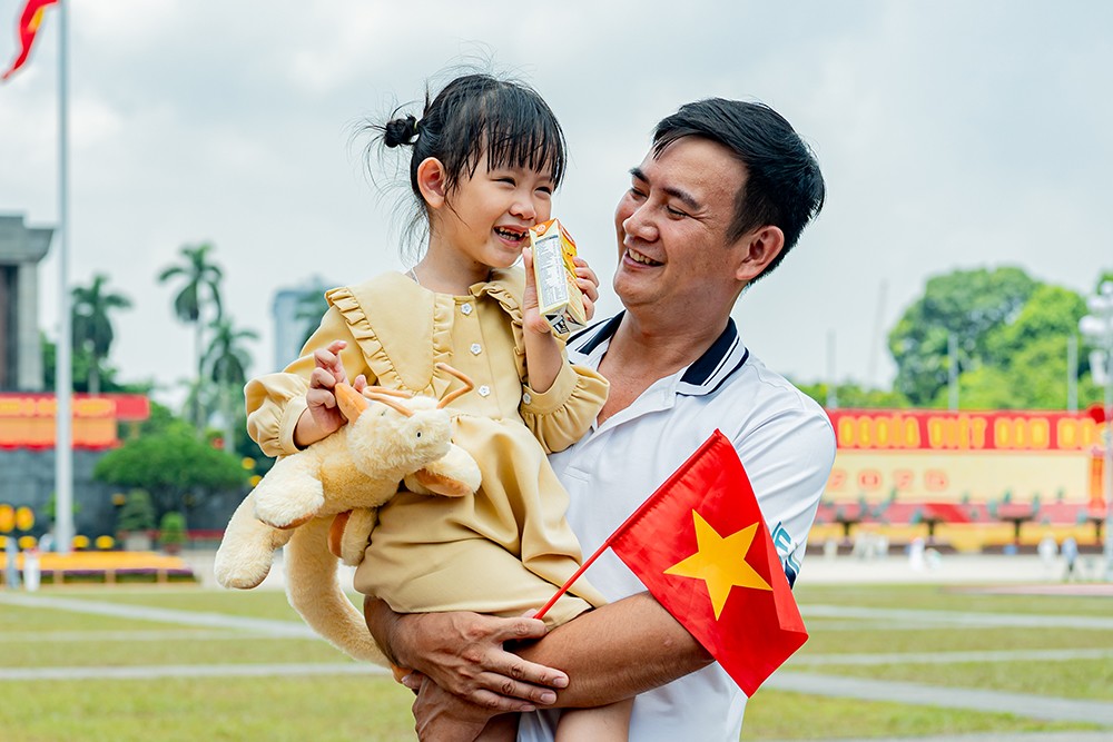 Vinamilk Optimum đồng hành cùng hậu phương của những nữ quân nhân dịp đại lễ A80 Ảnh: Vinamilk