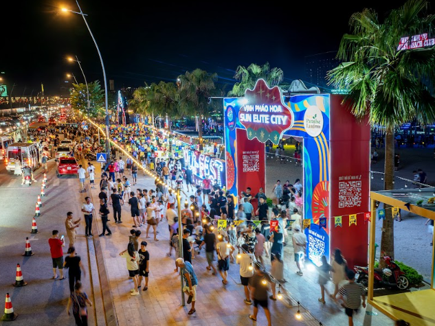 Chợ đêm Vui-Fest tại Phường Bãi Cháy