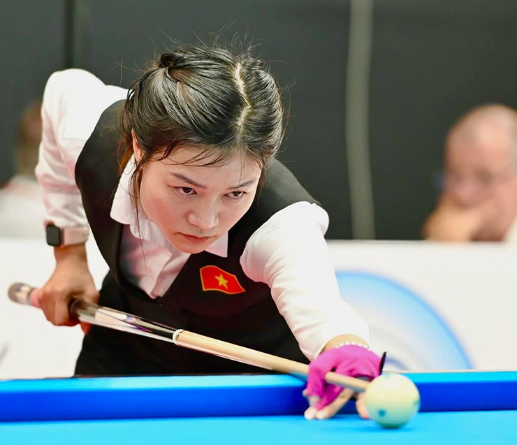 Liên Quỳnh chính thức dừng bước với tấm HCĐ