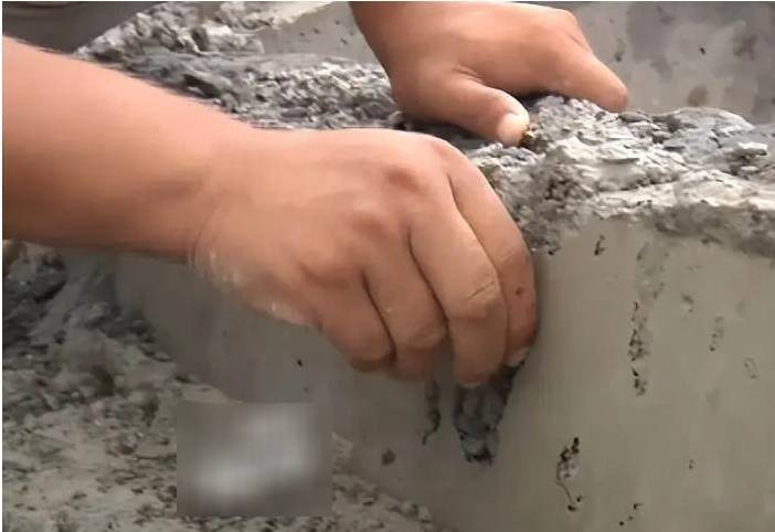 Bỏ 900 triệu xây nhà 3 tầng, người đàn ông ngỡ ngàng khi kiểm tra chất lượng - 1