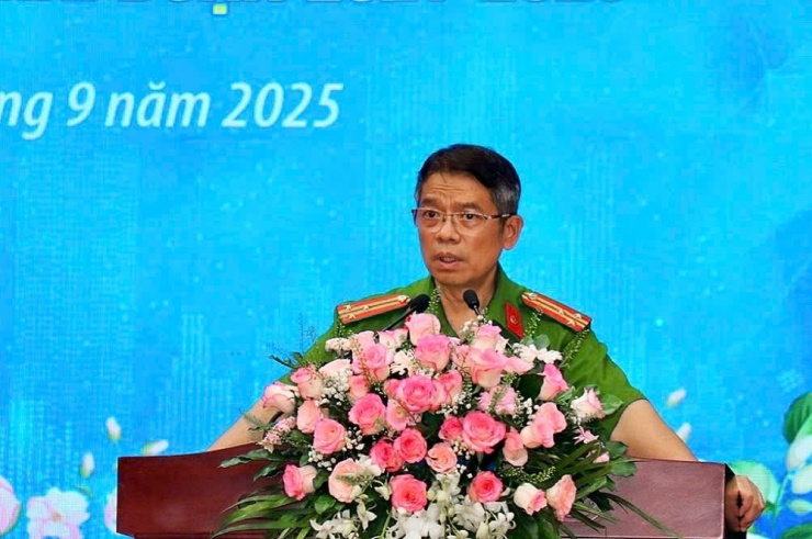 Thượng tá Lê Duy Sâm, Phó Trưởng phòng Cảnh sát hình sự (Công an Tp.HCM) thông tin tại hội nghị.