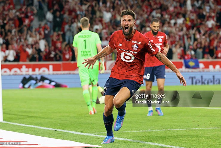 Rực lửa Europa League: Lão tướng Giroud chói sáng, Fernandes kiến tạo hạ đội cũ Haaland