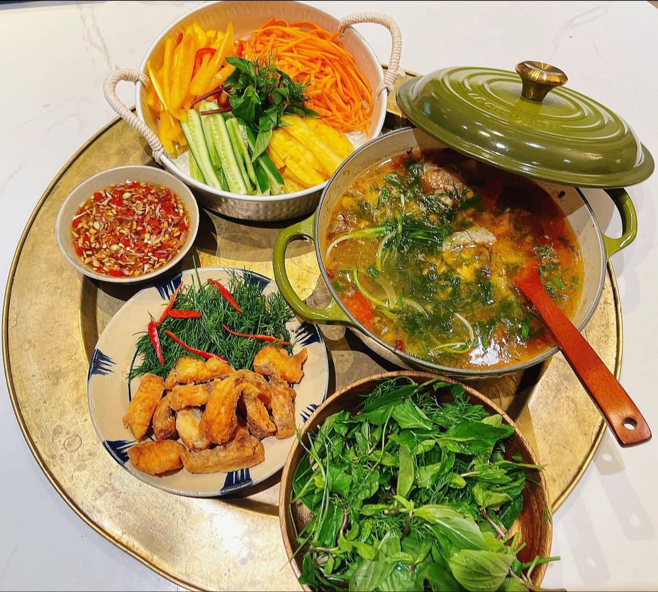 Cá nấu canh chua - Cá chiên giòn