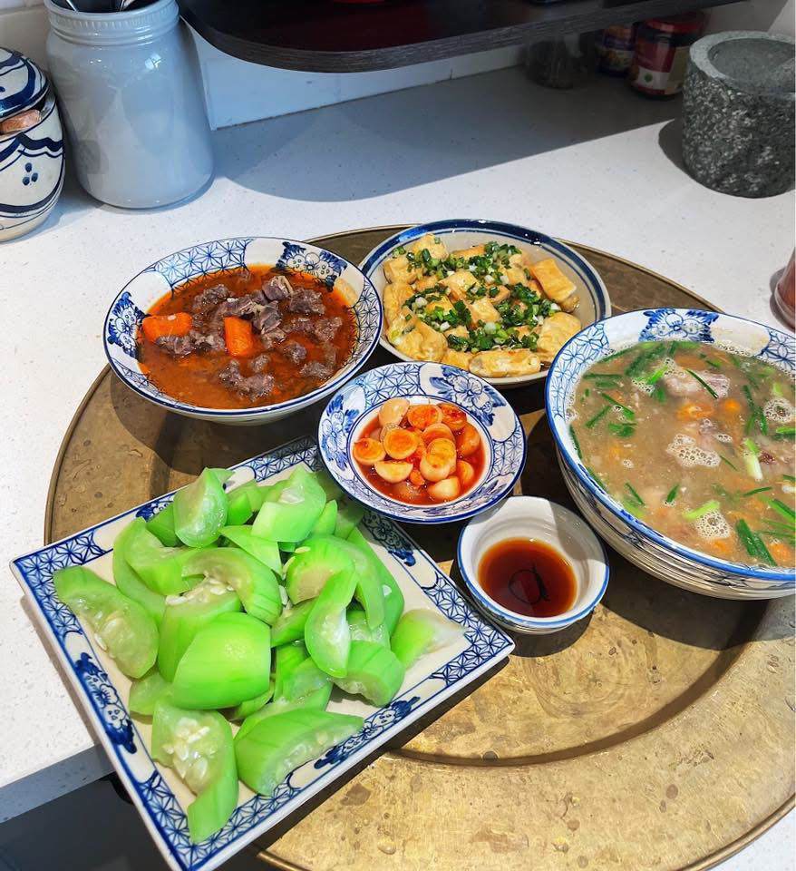 Mướp luộc - Bò hầm rau củ - Canh sườn rau củ
