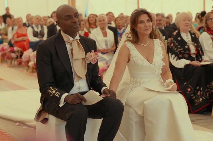 Công chúa Na Uy và chồng trong đám cưới. Ảnh: Netflix