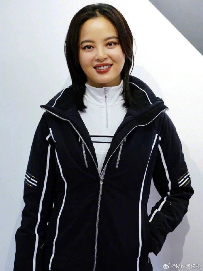 Diễn viên Tân Chỉ Lôi sinh năm 1986, từng có thời điểm khủng hoảng cân nặng, nhan sắc xuống dốc. Ảnh: Weibo