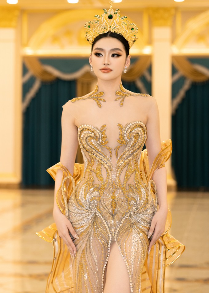 Hoa hậu Yến Nhi.