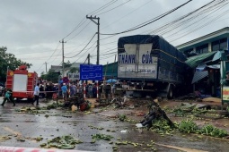 Vụ xe tải lao vào chợ, 3 người chết: Lời khai bất ngờ của tài xế
