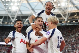 "Ông trùm" Tottenham có động thái mới sau tin đồn thâu tóm 4,5 tỷ bảng