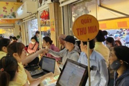 Kinh doanh - Giá vàng trong nước ngược chiều thế giới