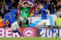 Bóng đá - Ngỡ ngàng thủ môn Barcelona "kiến tạo" cho đối thủ ghi siêu phẩm 40 mét