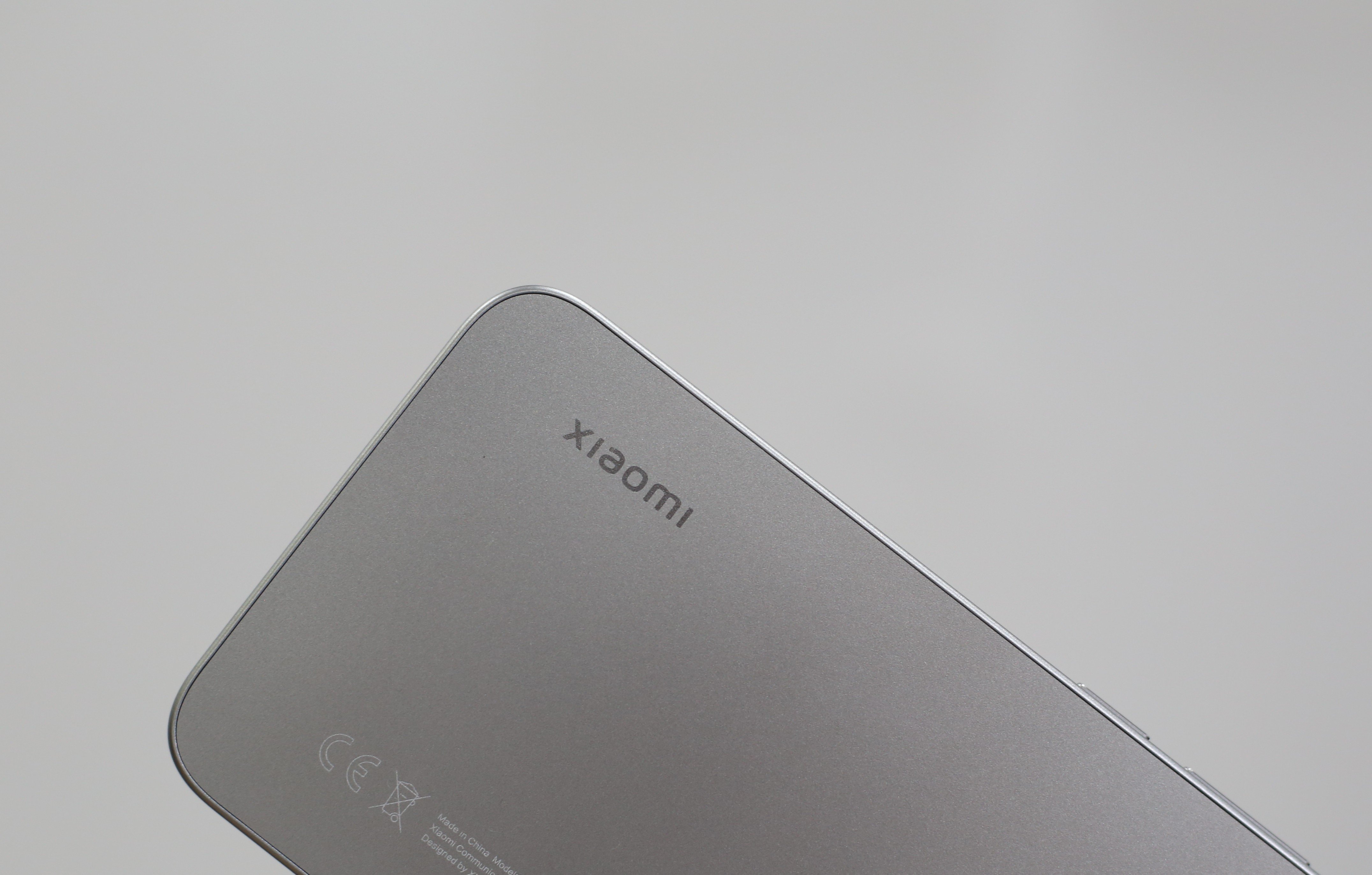 Thiết bị được hỗ trợ bởi Xiaomi AISP 2.0, nền tảng xử lý hình ảnh thế hệ mới giúp đồng nhất màu sắc, cân bằng trắng và tăng độ trung thực.