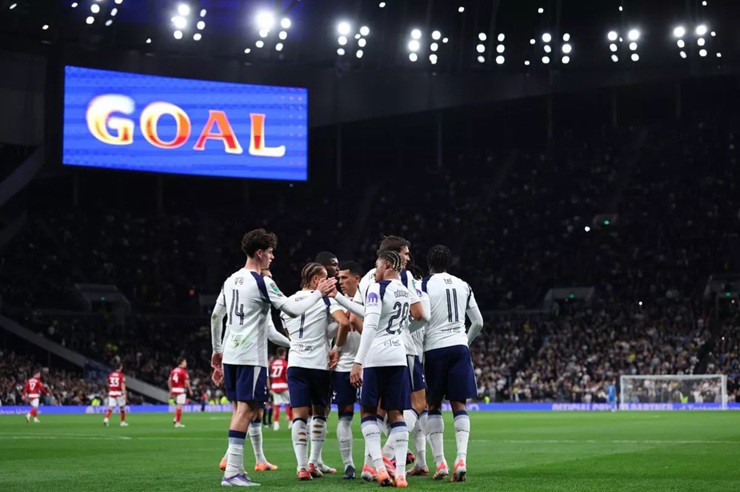 Tottenham trở thành tâm điểm của những tin đồn đổi chủ