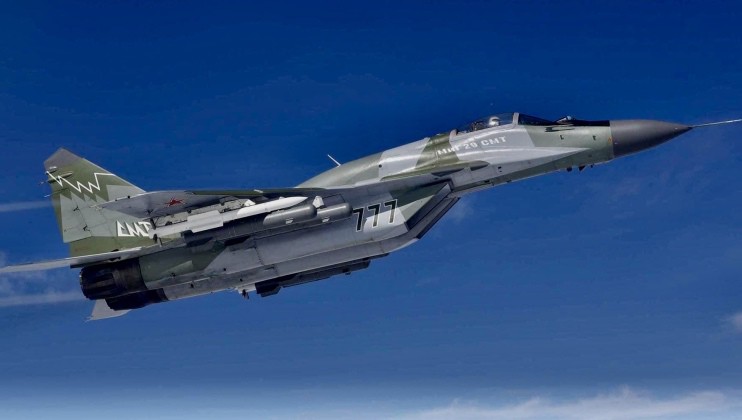  Chiến đấu cơ MiG-29 phiên bản mới nhất được trang bị tên lửa đối không R-77. Ảnh: Military Watch.