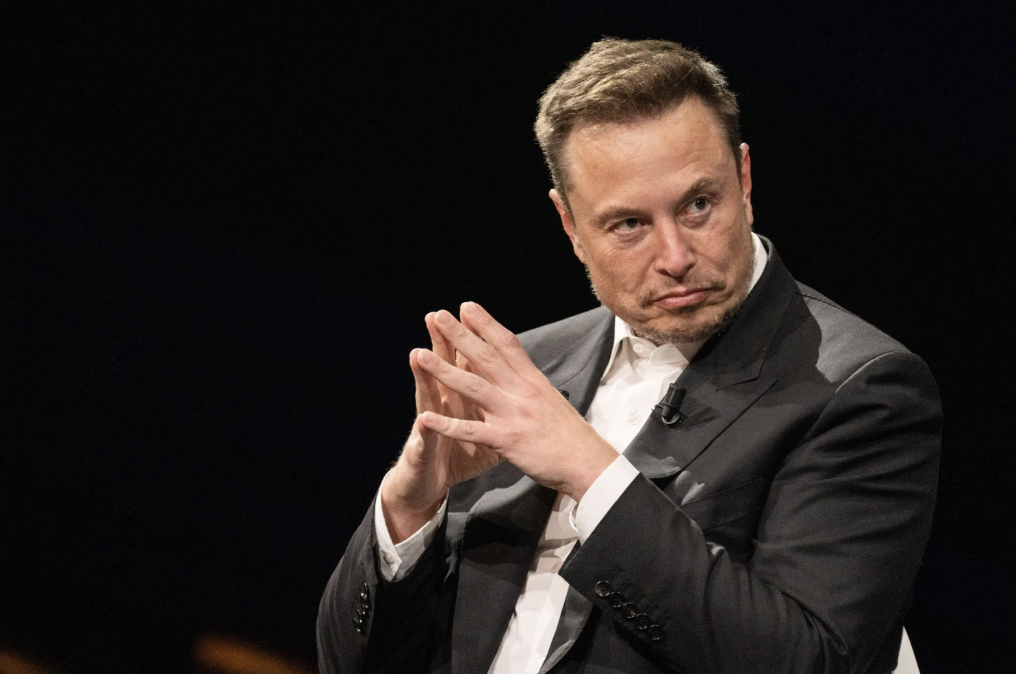Nếu Elon Musk chia hết cổ phiếu Tesla cho người Mỹ, mỗi người sẽ nhận được bao nhiêu tiền? - 1