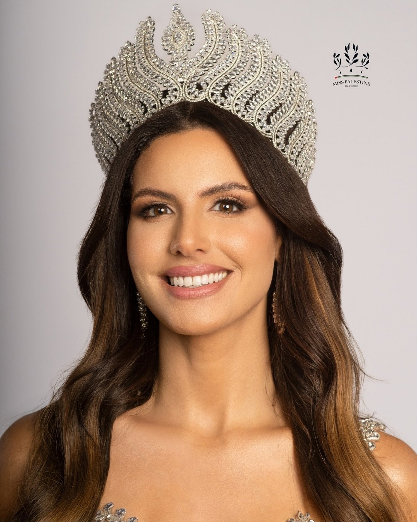 Hoa hậu Hương Giang giành vị trí số 1 trong BXH này ở Miss Universe 2025 - 9