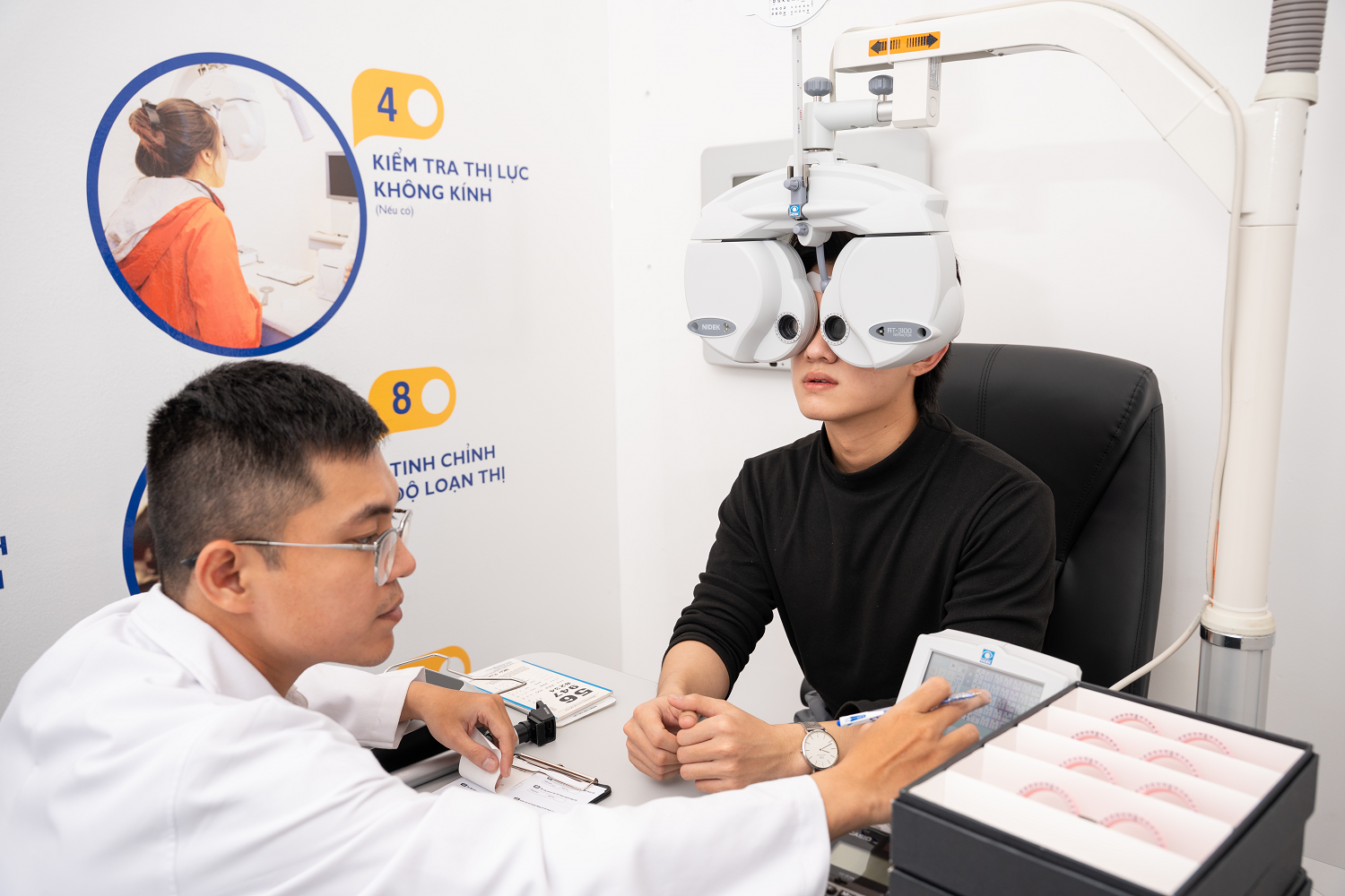 Kính Hải Triều áp dụng quy trình đo mắt cá nhân hóa 12 bước theo tiêu chuẩn quốc tế