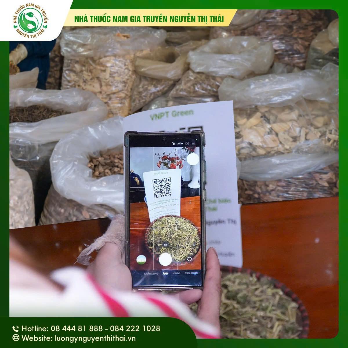 Tem QR gắn mã lô – hộ chiếu số của từng sản phẩm.