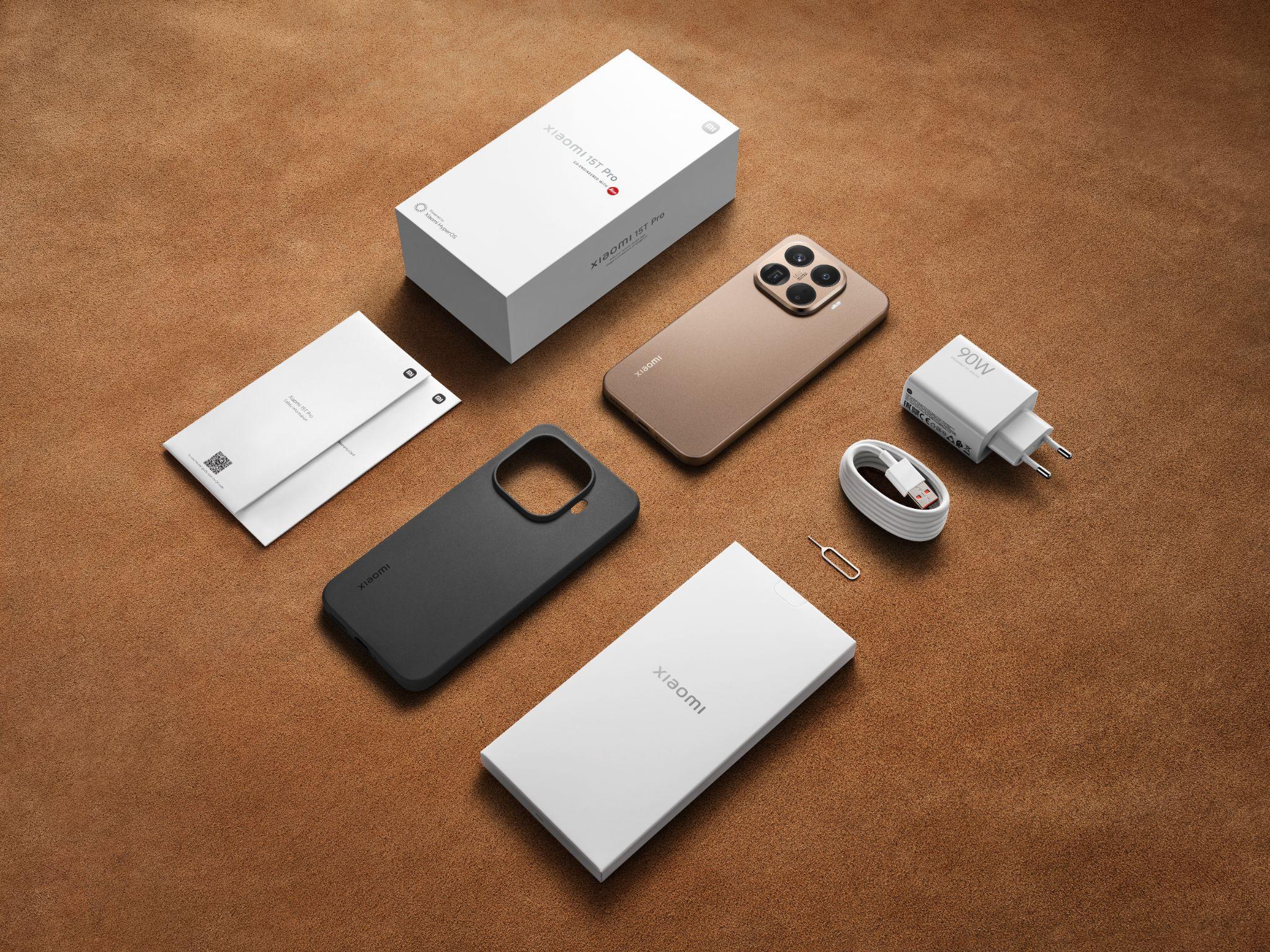 Xiaomi 15T Series được trang bị bộ phụ kiện cao cấp đi kèm gồm củ sạc siêu tốc, cáp sạc và ốp lưng bảo vệ,…