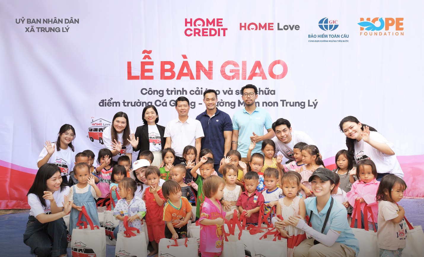 Hành trình Home Love đến với điểm trường mầm non Cá Giáng ở xã Trung Lý, Thanh Hóa. Ảnh: Home Credit