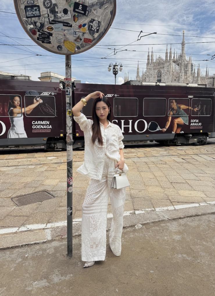 &nbsp;Lần xuất hiện tại London Fashion Week và Milan Fashion Week tiếp tục chứng minh sự đa dạng và bản lĩnh của nàng hậu, đồng thời mở ra nhiều cơ hội hợp tác quốc tế trong lĩnh vực thời trang.
