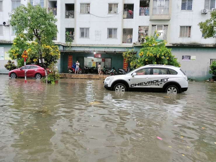 Theo dự báo do ảnh hưởng của bão số 10, từ ngày 27/9 đến hết ngày 28/9, tại các xã, phường của TP Đà Nẵng có mưa to đến rất to và dông. Tổng lượng mưa phổ biến 100-250mm, có nơi trên 350mm