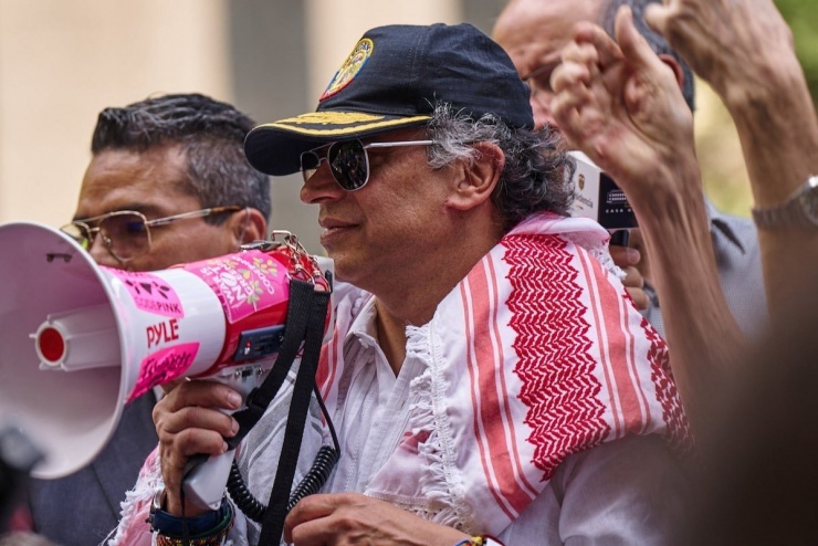 Tổng thống Colombia Gustavo Petro tại cuộc biểu tình ủng hộ Palestine. (Ảnh: Reuters)