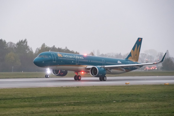 Do mưa giông tại Đà Nẵng, một số chuyến bay của Vietnam Airlines trong trưa 27/9 đã phải bay chờ. Ảnh minh họa: VNA.
