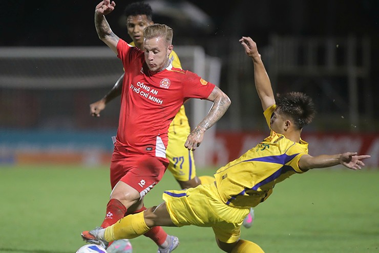 Trực tiếp bóng đá SLNA - Công an TP.HCM: Chủ nhà bất lực, chấp nhận thua đau (Hết giờ)