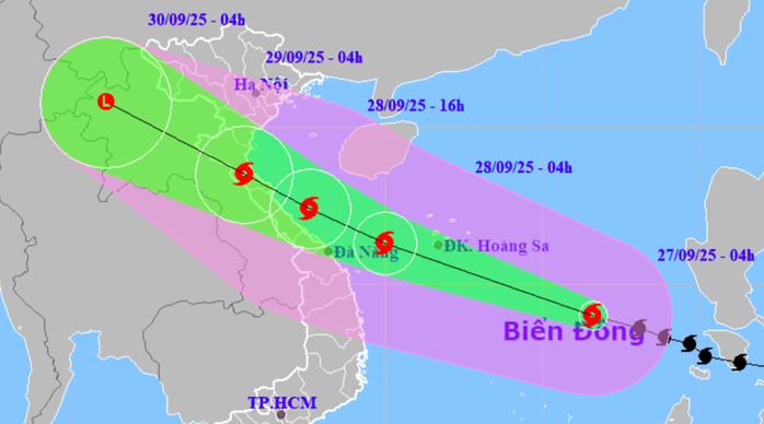 Bão số 10 Bualoi giật cấp 15, lao nhanh với tốc độ 35-40 km/giờ, hướng vào miền Trung - 1