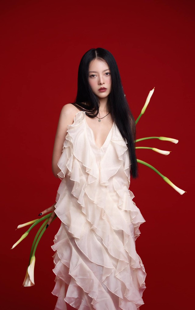 Ở tuổi 32 nhưng Yu Dương vẫn giữ được nhan sắc thanh lịch và trẻ trung.