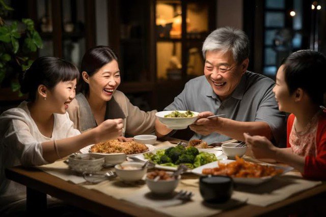 Trong suy nghĩ của nhiều người, đặc biệt là thế hệ ông bà, cha mẹ, cơm luôn được coi là "nguồn sức mạnh chính" của cơ thể.