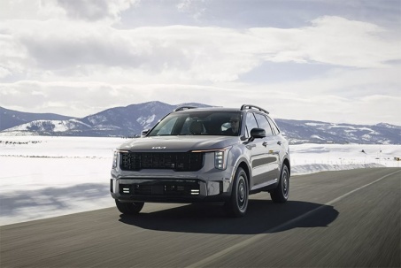 KIA Sorento 2026 ra mắt, cắt giảm trang bị nhưng tăng giá bán