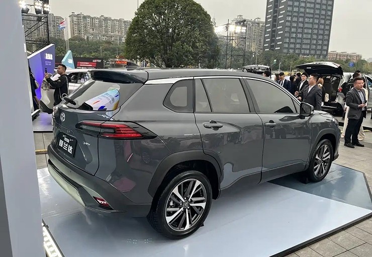 "Bản sao" của Toyota Corolla Cross ra mắt bản nâng cấp mới - 3