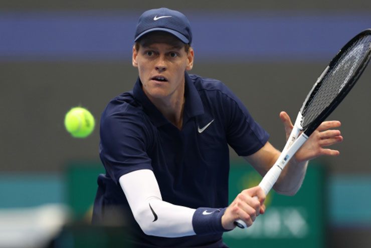 Jannik Sinner gặp không ít khó khăn