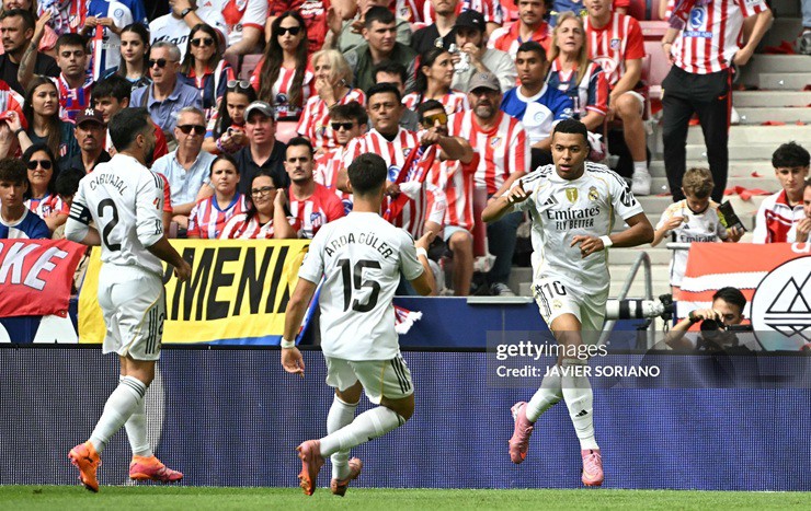 Mbappe ghi bàn gỡ hòa cho Real Madrid