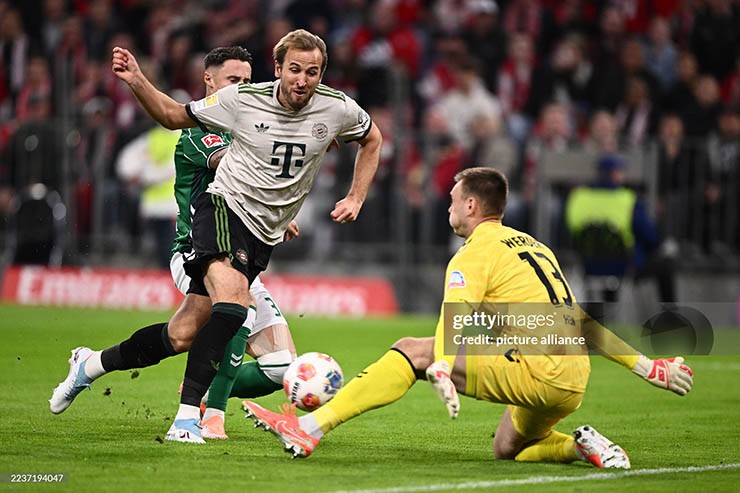 Kane tiếp tục ghi bàn cho Bayern