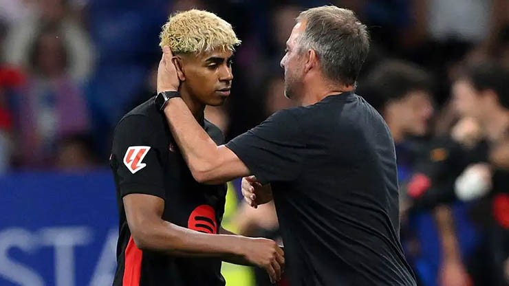 Sự trở lại của Yamal giúp HLV Flick yên tâm hơn