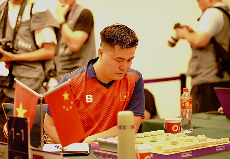 Lại Lý Huynh giành tấm HCV thế giới lịch sử cho cờ tướng VN