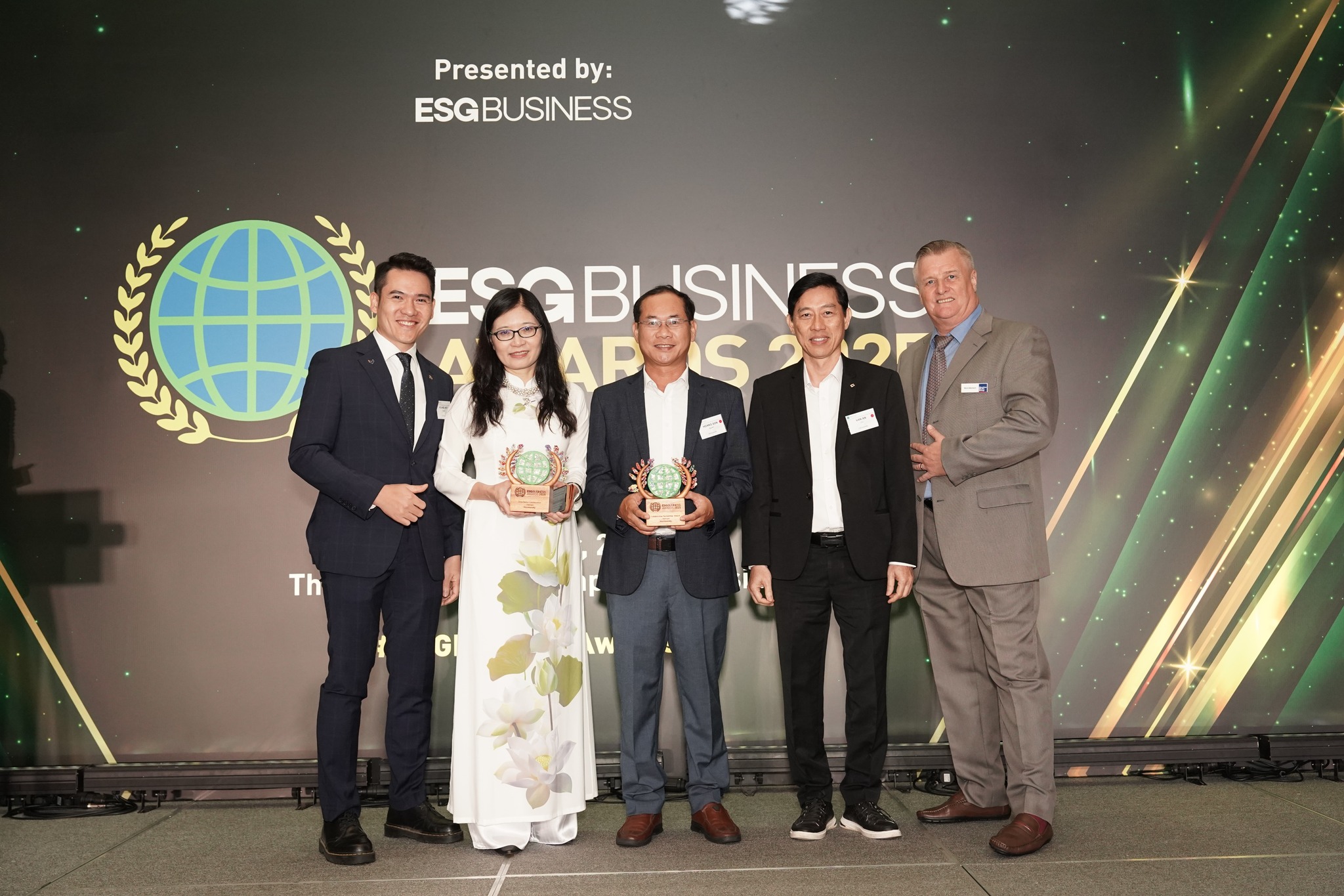 VinUni “chiến thắng kép” tại ESG Business Awards 2025 - 1