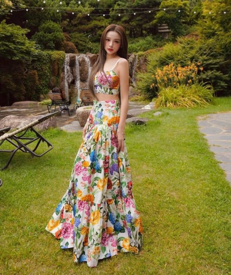 Thỉnh thoảng vào những dịp đặc biệt, cựu hot girl Hà Thành mới chia sẻ hình ảnh các con.