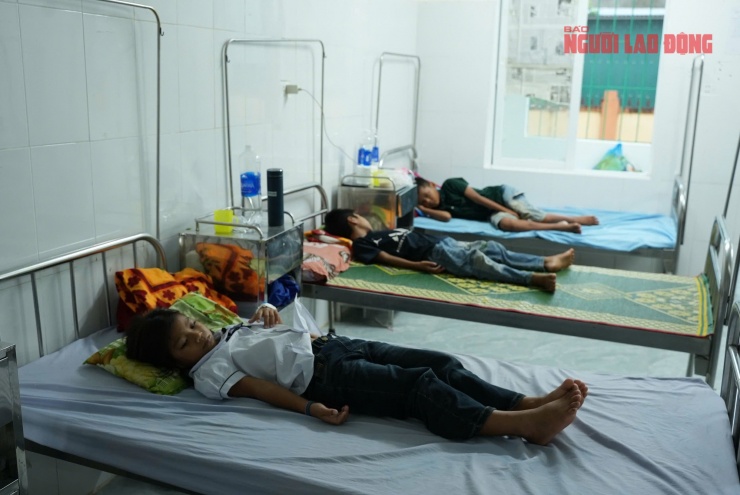 Các học sinh đang được điều trị tại bệnh viện