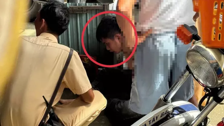 TP.HCM: CSGT truy đuổi gần 50 km bắt nghi can trộm xe ô tô. Ảnh: XH