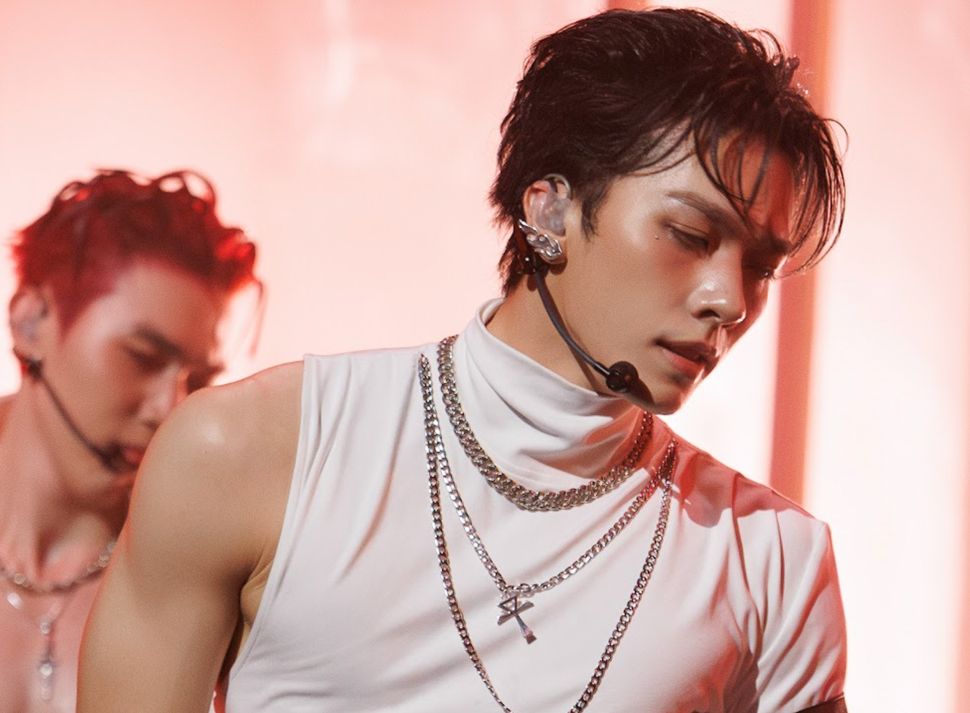 Sân khấu một số tiết mục trong Live stage 1, tập 2 Anh trai say hi mùa 2.