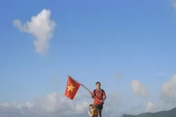 Hiking Lò Vôi Côn Đảo hành trình chinh phục 'ban công trời' giữa biển khơi
