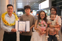 "Vua" cờ tướng thế giới Lý Huynh nhận thưởng 1,1 tỷ đồng, bí kíp thắng thần đồng Trung Quốc