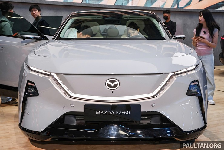 Mazda CX-6e trình làng, CUV chạy điện giá từ 445 triệu đồng - 2
