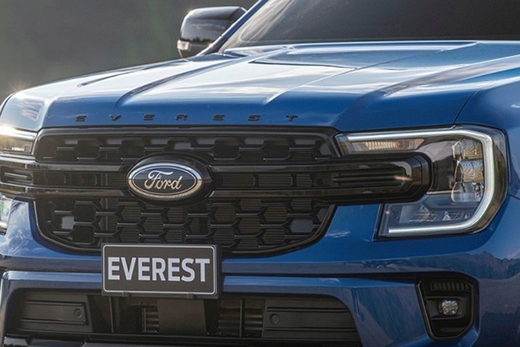 Ra mắt Ford Everest Sport Bi-Turbo 2026, sản xuất giới hạn 700 xe - 3